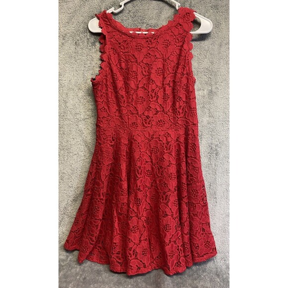 City Studio Juniors Fit & Flare Red Floral Lace Special Occasion Dress Size 11 - Picture 2 of 14